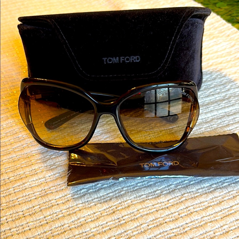 Tom Ford Sunglasses Large and Glamorous! Excellent Condition